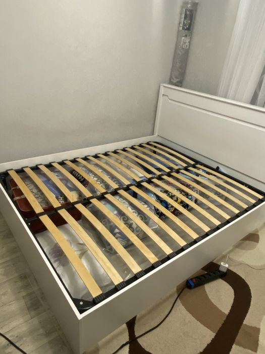 продам кровать двуспальная в отличном состояний