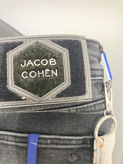 Нов модел дънки Jacob Cohen.С етикети,всичко.Налични всички размери.