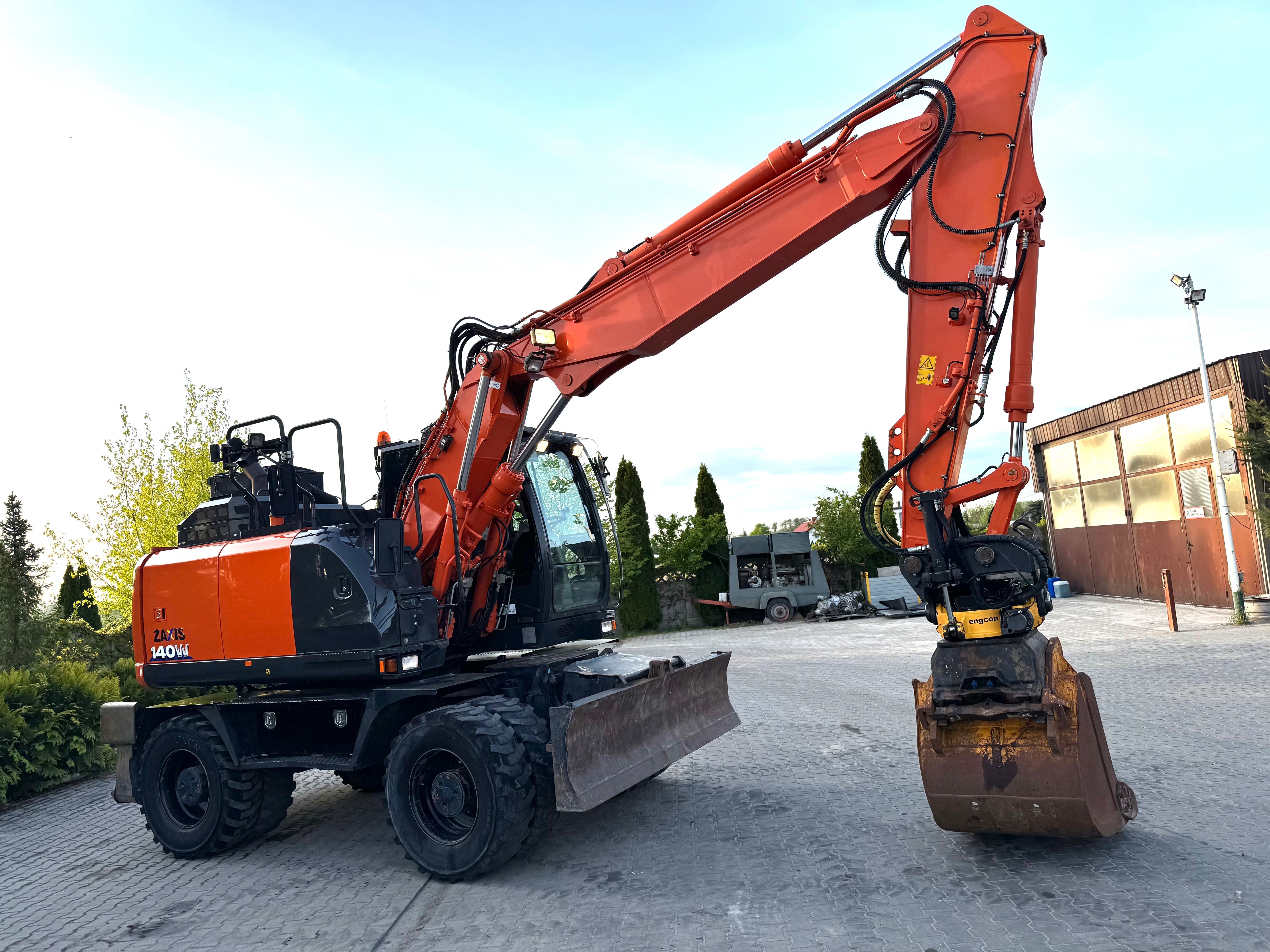 Hitachi ZX140 W6 rototilt engcon excavator cu roți 2019