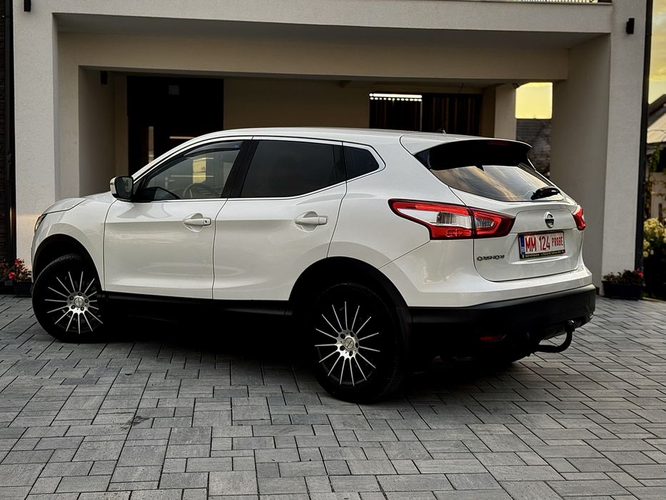 Nissan Qashqai Tekna / Automat / Euro 6 / cash sau rate / garantie
