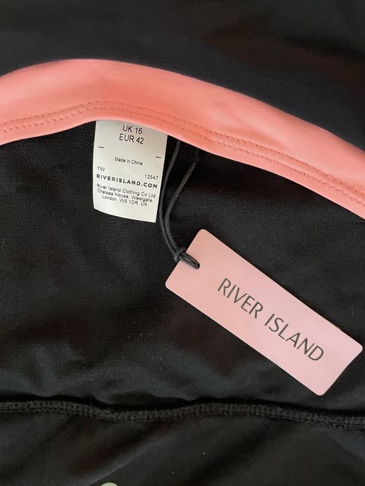 Цял бански river island