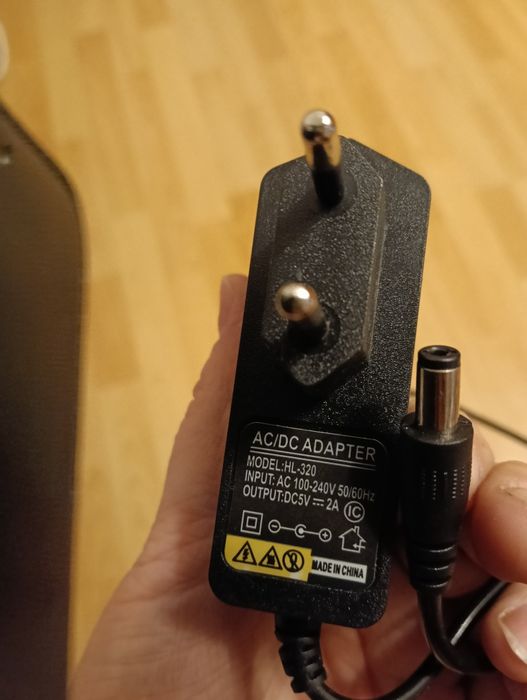 Camera web Trust/încărcătoare telefon/tabletă