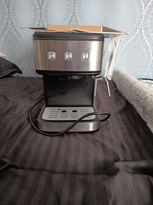 Vând expresor cafea Gorenje nou nefolosit