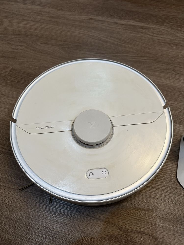 Робот пылесос roborock s6 pure, в хорошем состоянии.