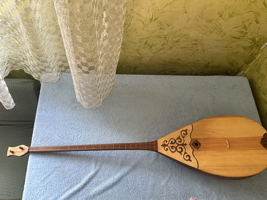 продам домбырааа