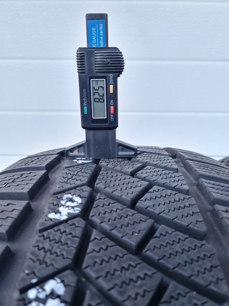 Зимни гуми 2 броя CONTINENTAL ContiWinter TS830P 235 40 R19 дот 4315
