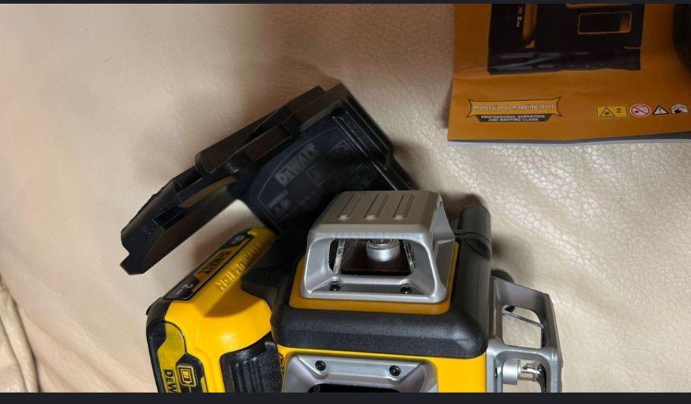 Laser Dewalt 360 nivela NOUA linii verzi DW089LG 12V cu Touchscreen