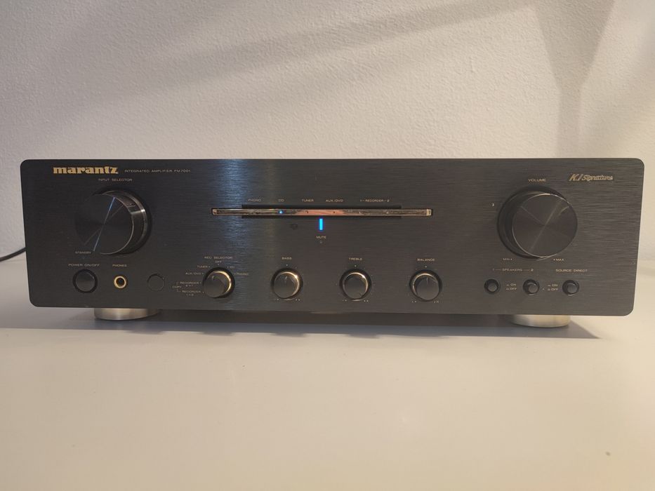 Amplificator Marantz PM 7001 statie
