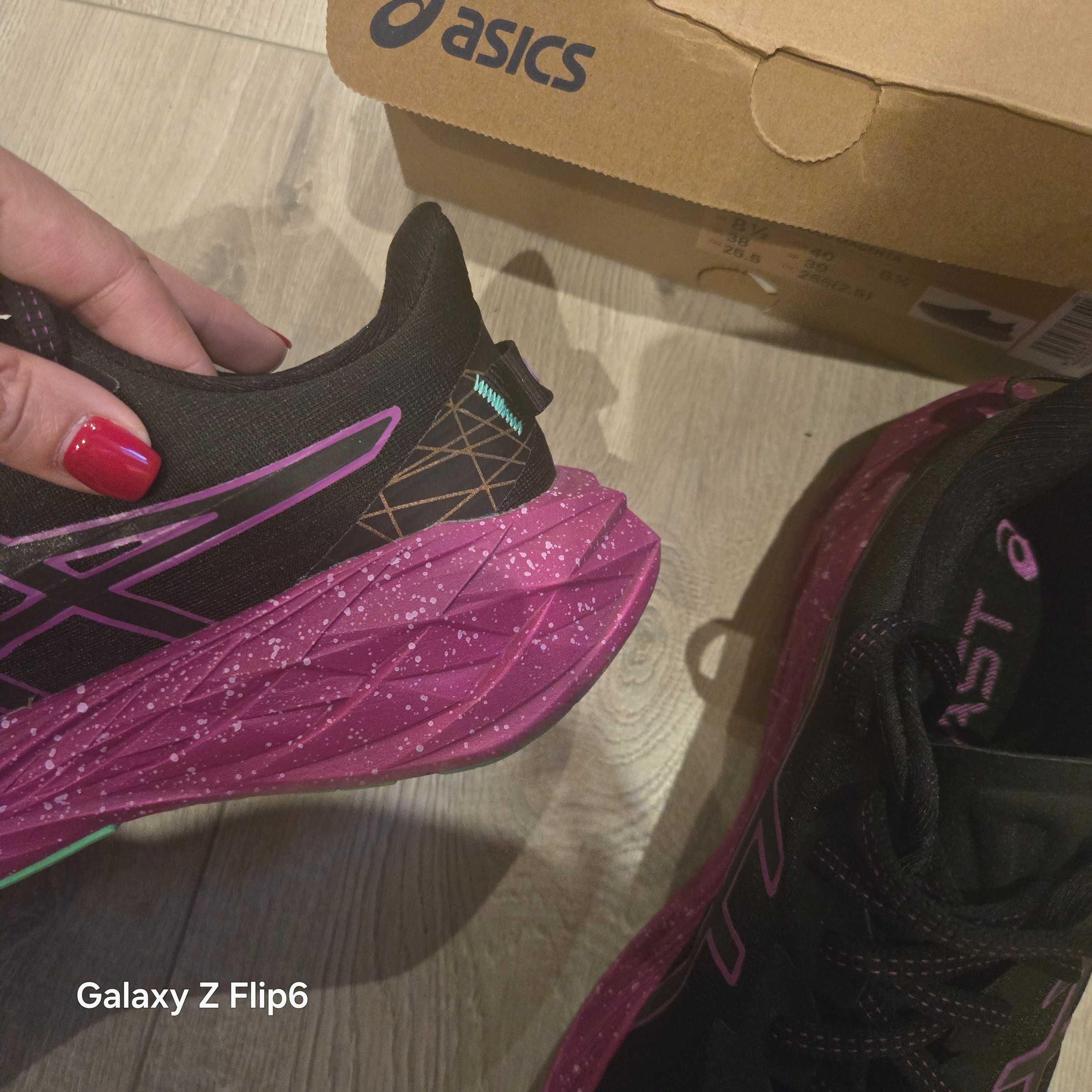 Маратонки  Asics Nova blast 4