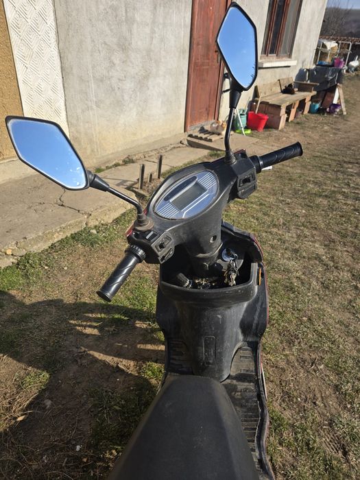 Scuter  Electric  Ztech