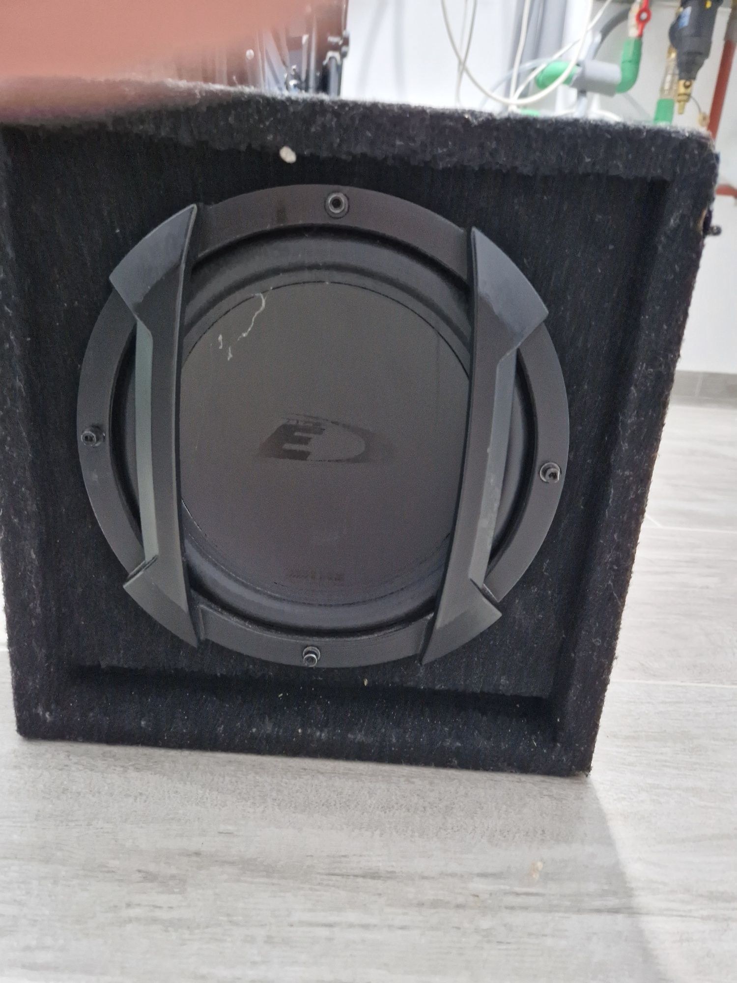 Vand subwoofer Auto