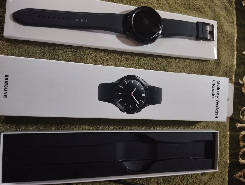 Samsung galaxy smart watch 4