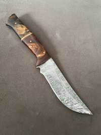 Ловен нож от Дамаска стомана кожена кания