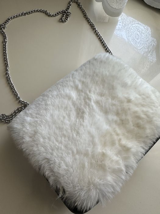 Малка дамска чанта Obag с естествен косъм