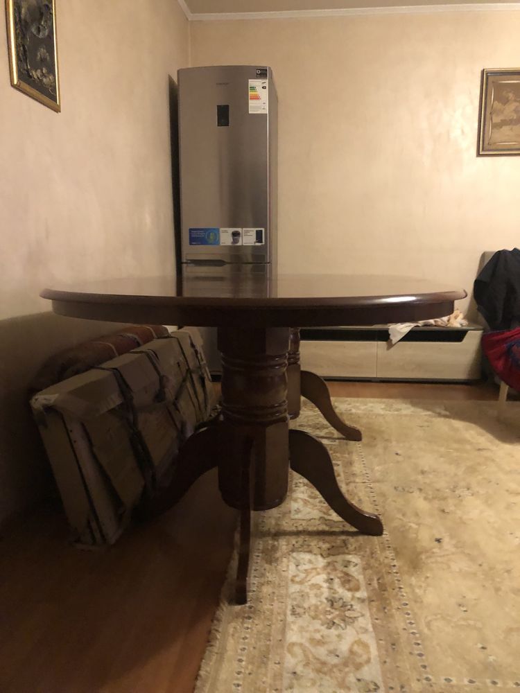 Продам стол