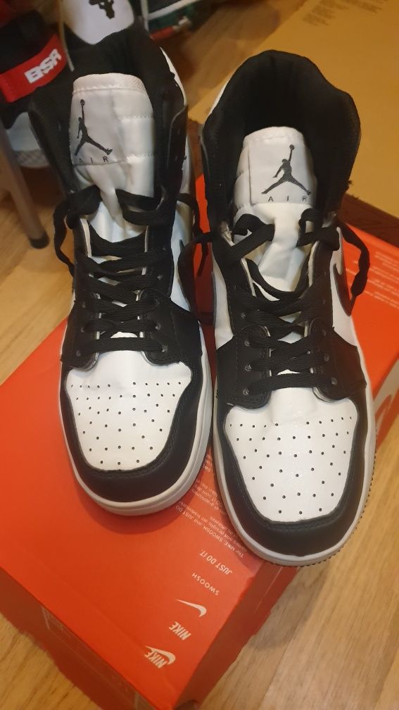 Маротонки NIKE -AiR Jordan -40.5