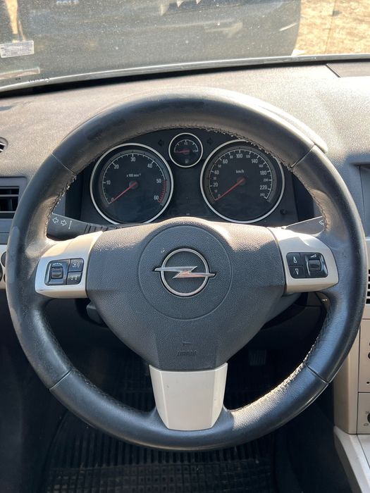 Opel Astra H 1.7CDTI 110кс - На части