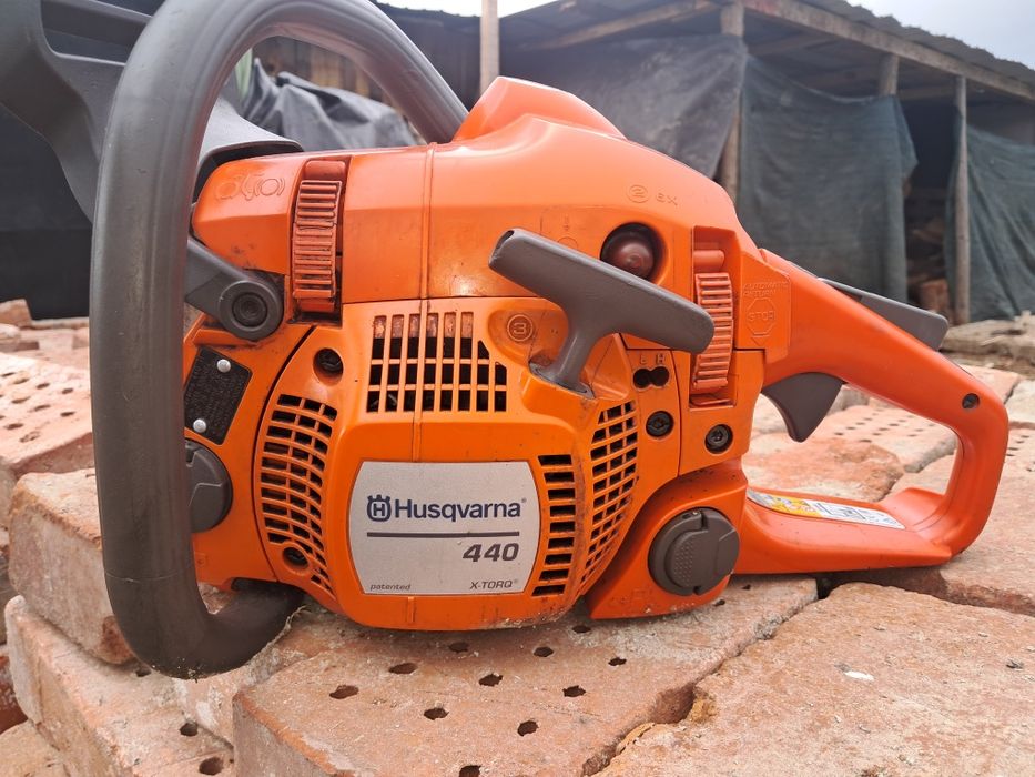 Vând drujba husqvarna 440 x torq