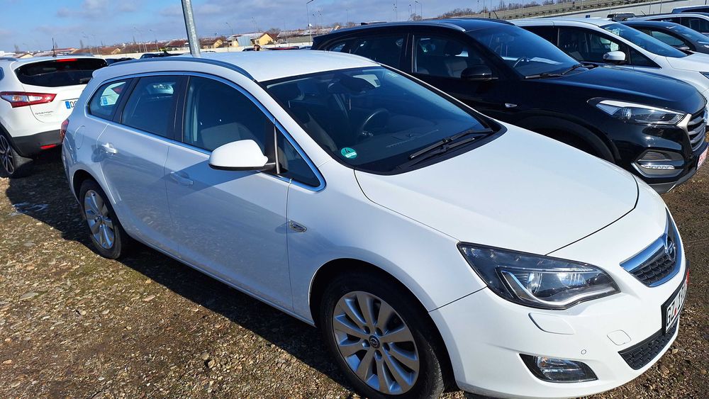 Opel astra j sport combi
