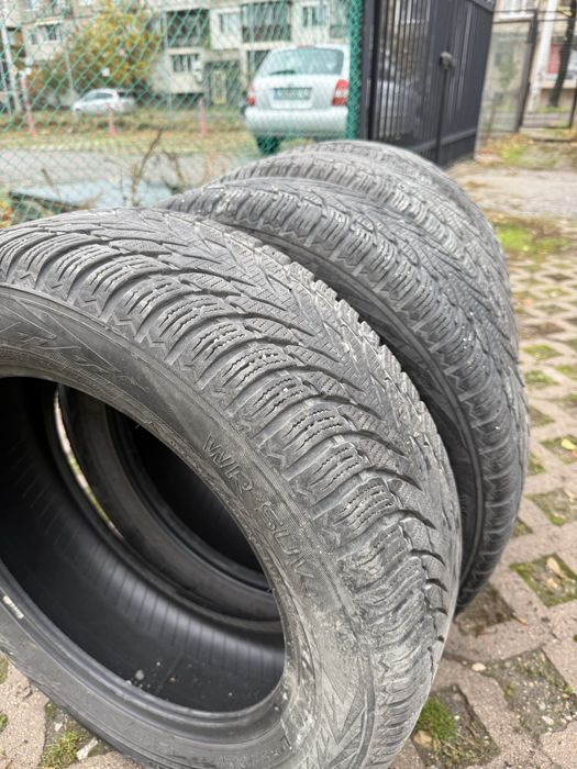 Зимни гуми Nokian 215/60R17