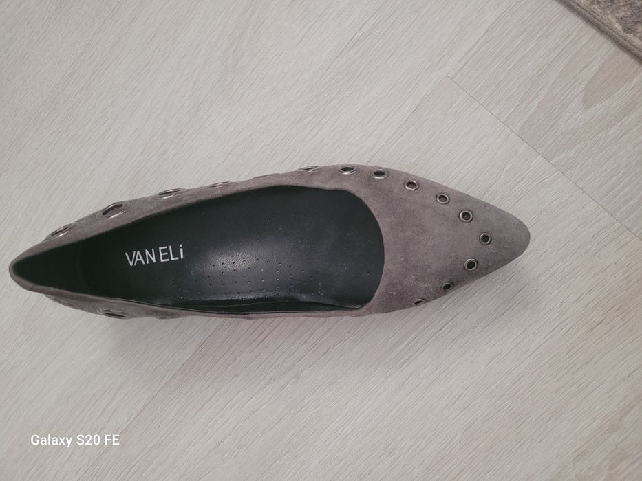 Новые замшевые балетки