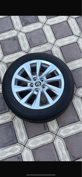 Новые легковые шины от бренда YOKOHAMA размер шины 215/55/17 4шт