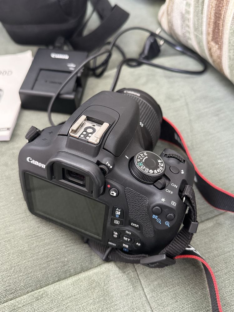 Фотокамера Canon EOS 1200D