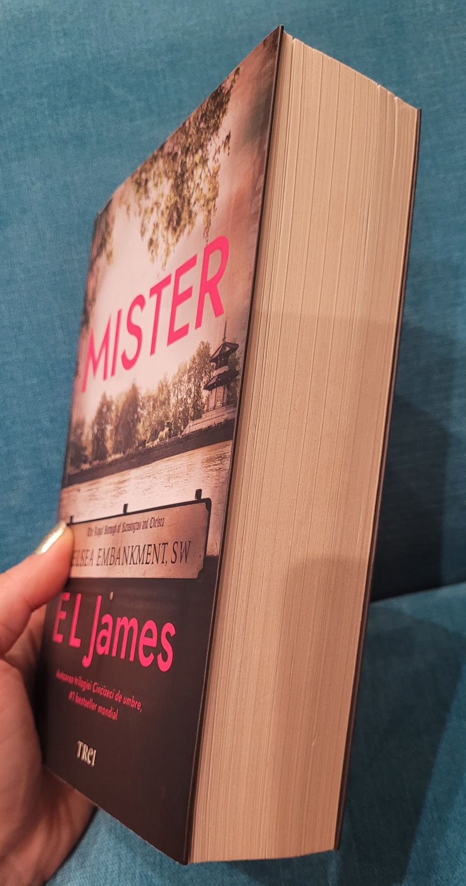 Carte Mister - E L James (stare excelenta)