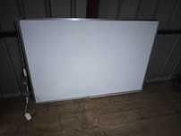 Tabla metalica pentru prezentări, 100cmx150cm,cu banda led Govee, wifi