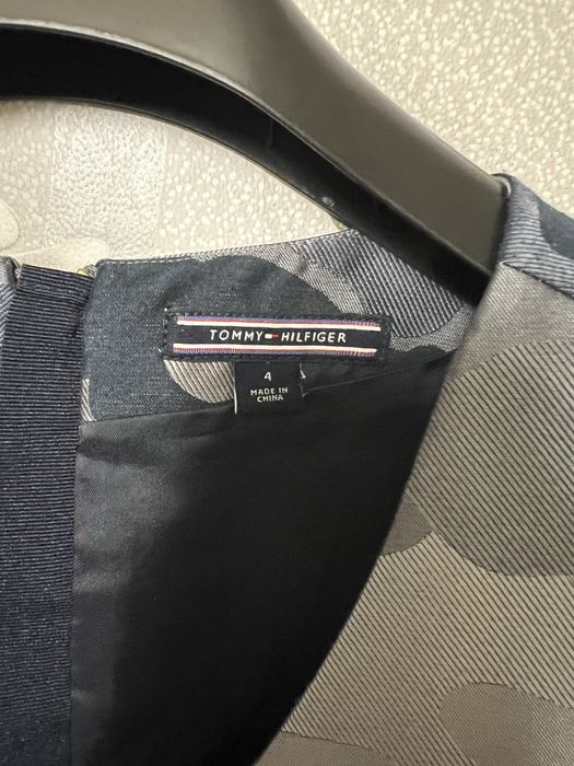 Tommy hilfiger рокля оригинална