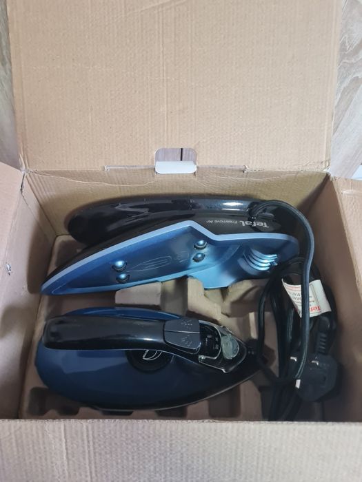 Stație de calcat fără fir