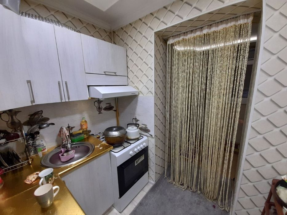 Продаётся 4/1/4 Чиланзар 22 квартал 2комната жилой 2 комната нежилой