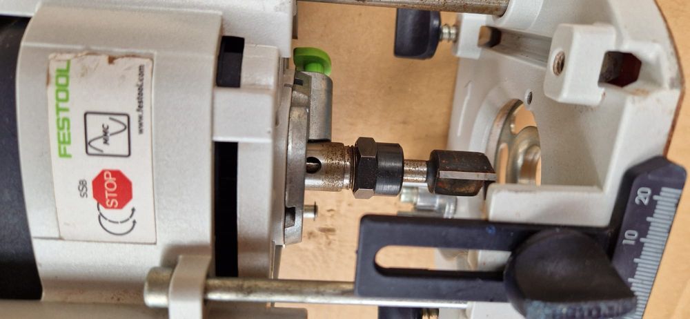 Festool freza de 1010 w