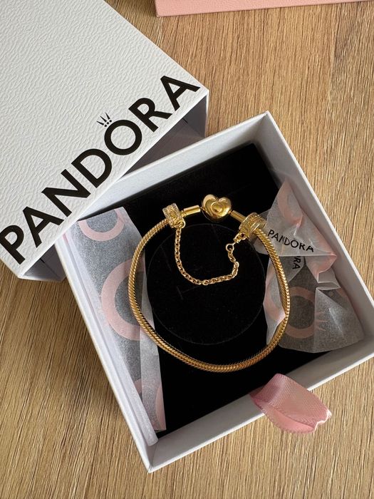 Нова гривна Пандора