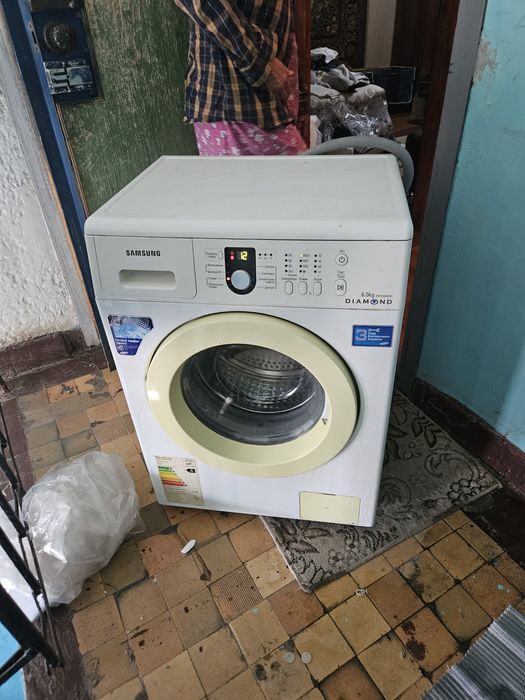 Продаётся стиральный машинка самсунг диамонд 6 кг