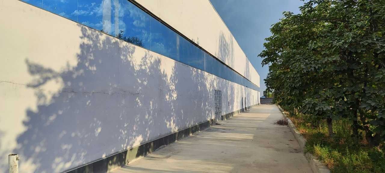 Pop tumanida Ishlab chiqarish binosi sotiladi