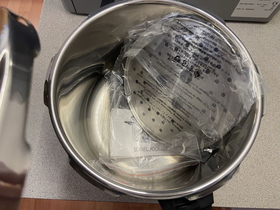 Тенджера под налягане от неръждаема стомана Thomas, rosenthal group