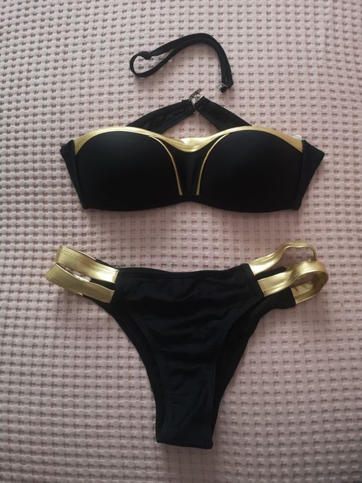 Costum de baie nou
