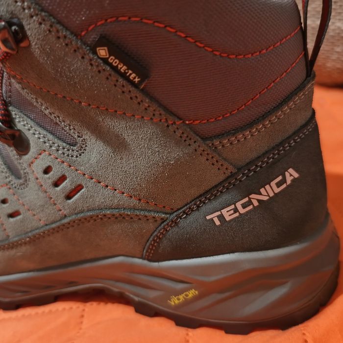Ghete noi Tecnica Vibram gore tex 42