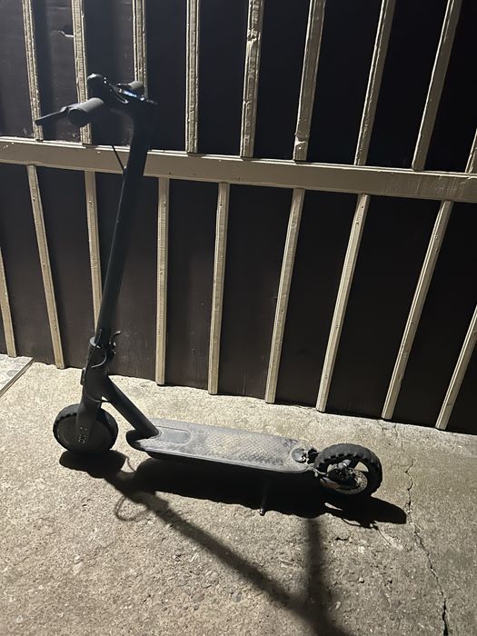 Vând trotinetă electrica , Xiaomi