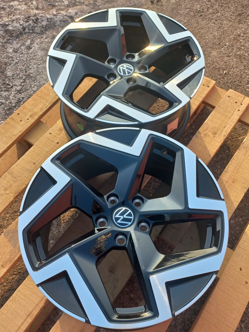 17 Vw Audi Seat Škoda 7.5j et40 Black Polish Чисто Нови.