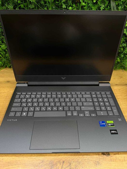 HP Victus i7 13700HX/16gb ddr5/512gb ssd/RTX4060 8gb/16,1 FHD IPS