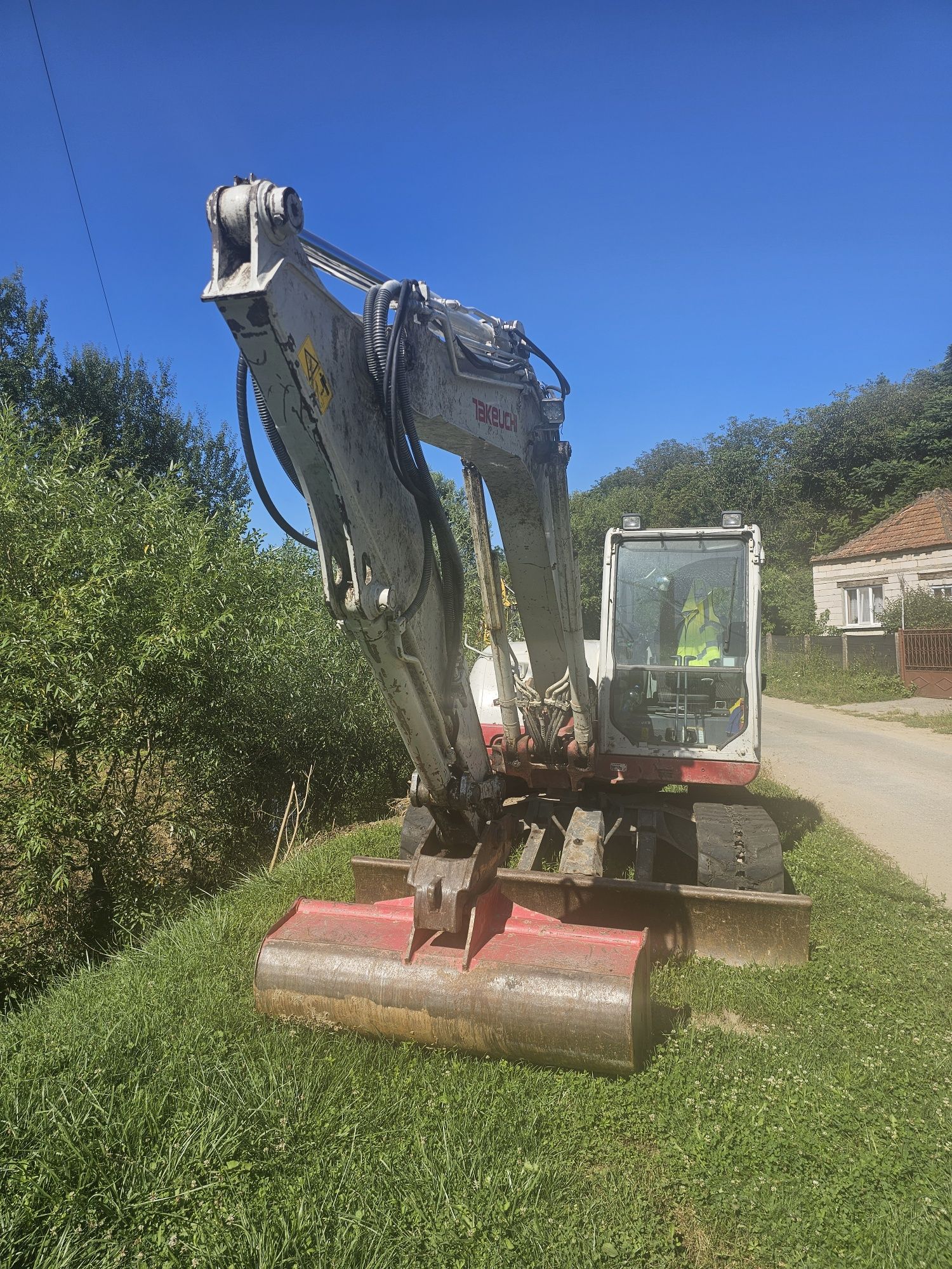 Excavator takeuchi