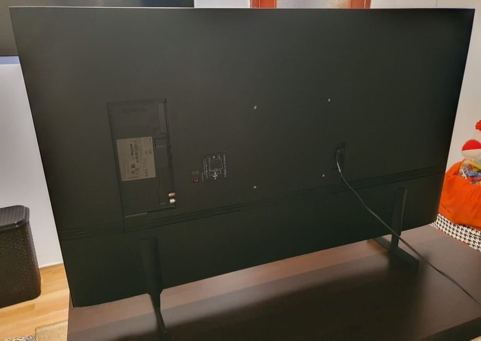 Телевизор - SAMSUNG 50 ИНЧА - Smart - 4K - Ultra - HD - LED !