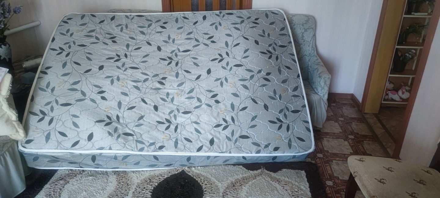 Продам Матрас 140/200