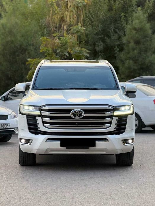 Toyota Land Cruiser 300 возможно приобрести в рассрочку или обменять