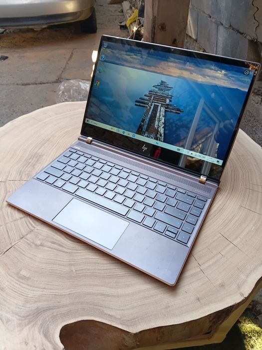 Сенсорный премиум HP Spectre 13 i5 8gb 256 ssd