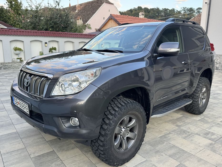 Toyota Land Cruiser Autoutilitara