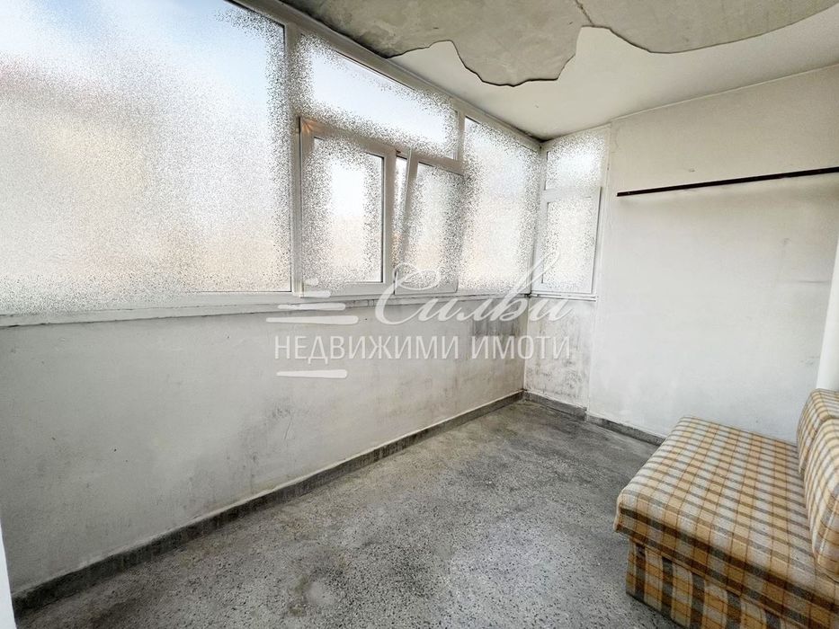 Тристаен ТУХЛЕН апартамент на предпочитан ВТОРИ етаж - до РУМ!