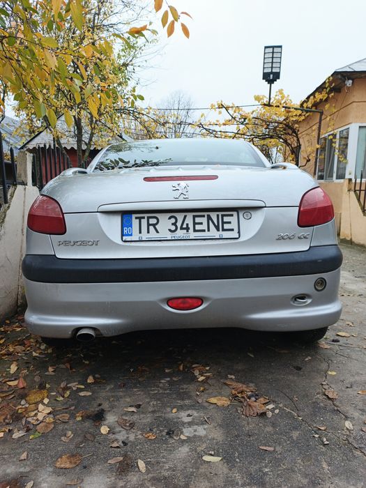 Vând Peugeot 206cc